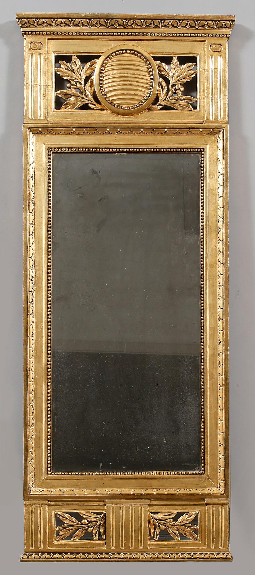 SPEGEL, gustaviansk, omkring år 1800.