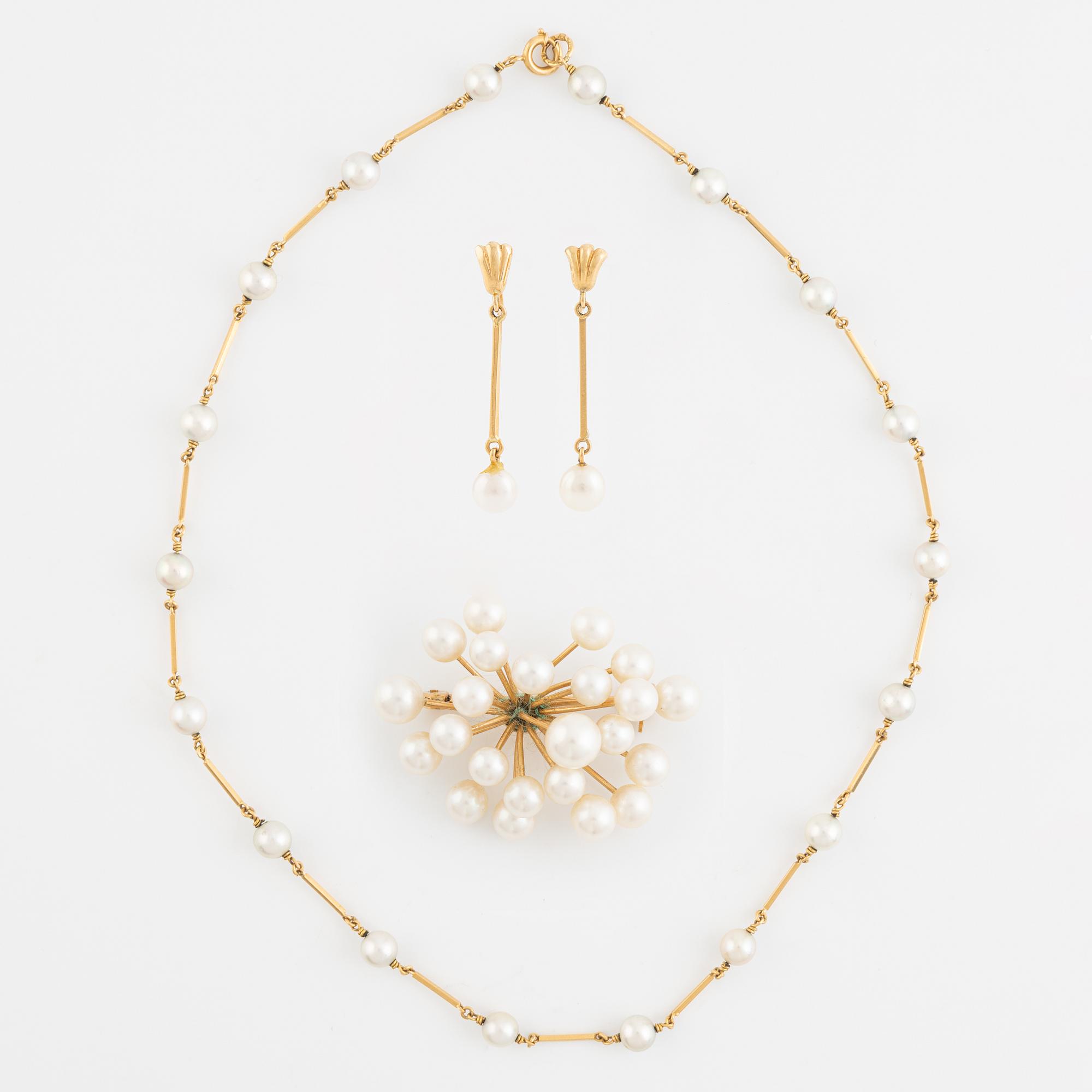 Collier, brosch samt ett par örhängen, guld samt pärlor.