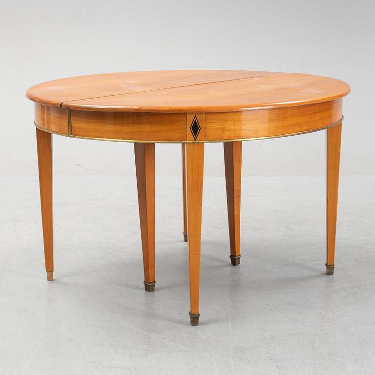 Matbord, Biedermeier, 1800-talets mitt. Proveniens: Freddie Mercury.