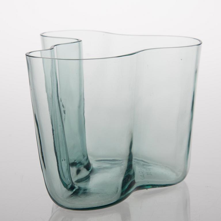 A 'Savoy' vase signed Karhula 22 IX 37.