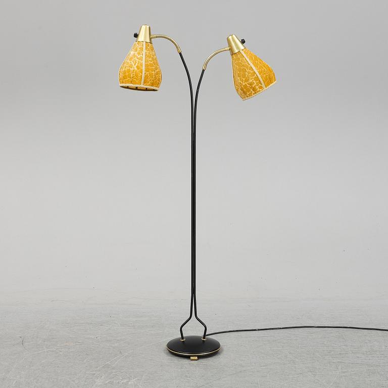 GOLVLAMPA. tvåarmad.