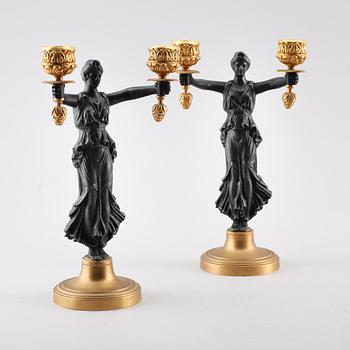 KANDELABRAR, 1 par, brons och patinerad metall, empirestil, 1800-talets andra hälft.