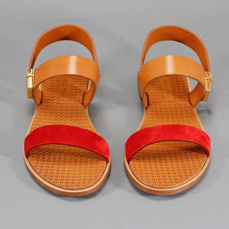 SKOR/SANDALER, Miu miu.