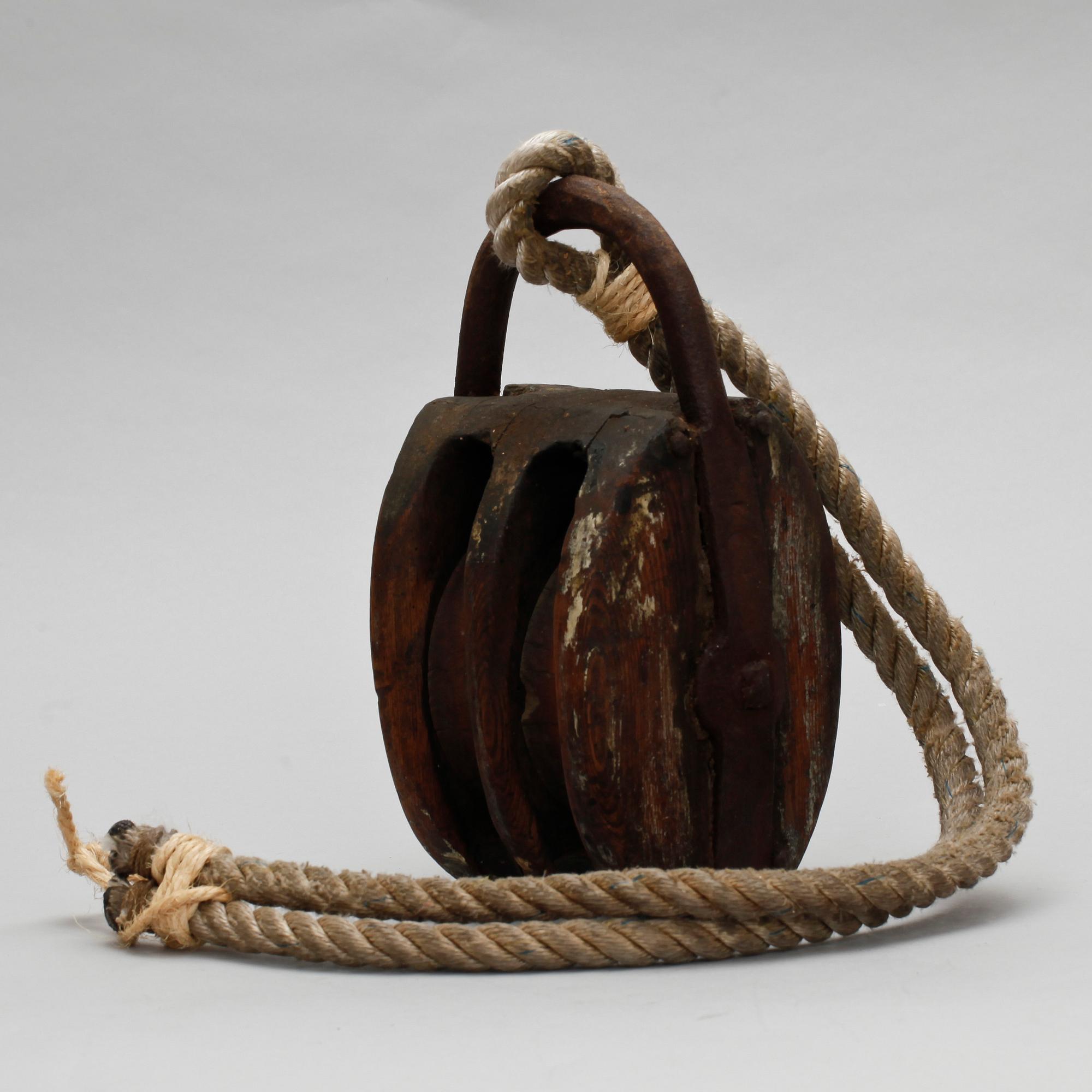 BLOCK, 2 st, 1900-talets första hälft.