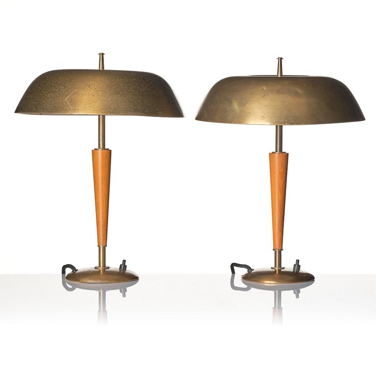 Bertil Brisborg, a pair of table lamps model "32027", Nordiska Kompaniet, Sweden 1940s-50s.