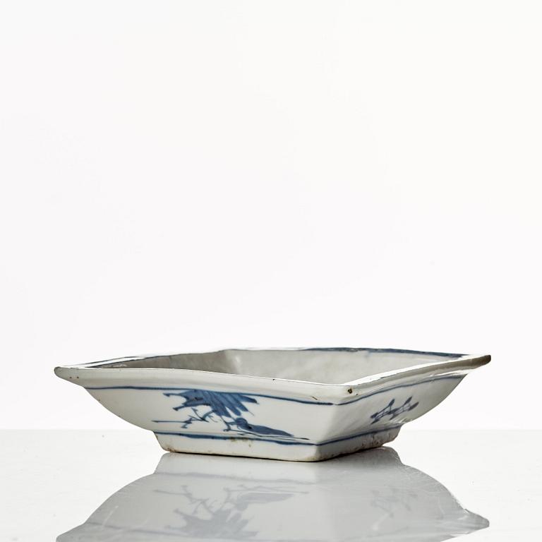 A blue and white rectangular dish, Ming dynasty (1368-1644).