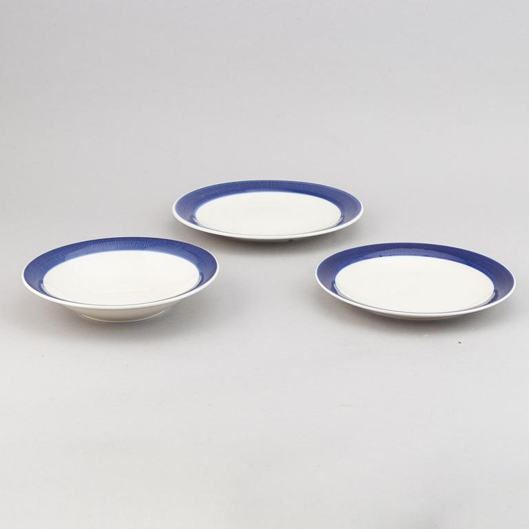 A Hertha Bengtsson 'Koka Blå' dinner service, 84 pcs, Rörstrand, designed 1956.
