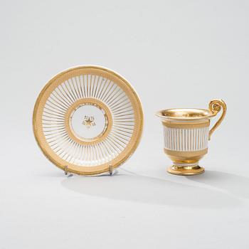 KUPPI, posliini, mahdollisesti Venäjä, empire, 1800-luvun alku.