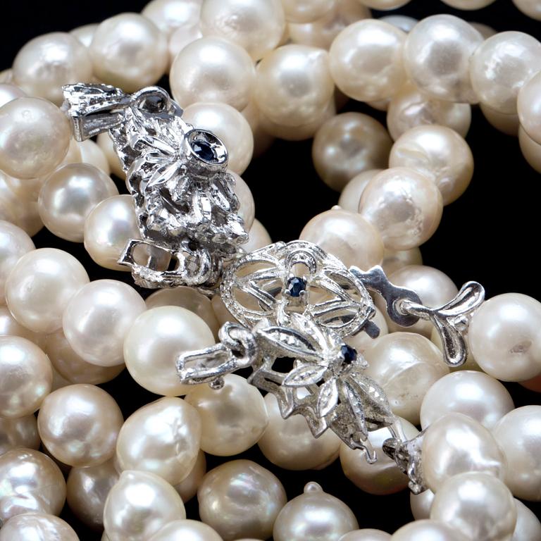 PÄRLCOLLIER, 3 st, odlade pärlor med silverlås.