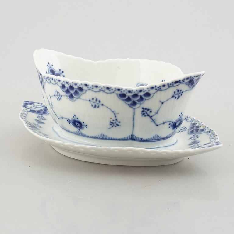 A Royal Copenhagen 'Musselmalet' / 'Blue fluted full lace', 20th century, Model no 1105.