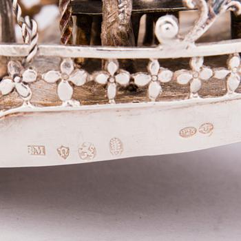 SKRIN/ BORDSDEKORATION, sterling silver, engelska importstämplar London 1911.