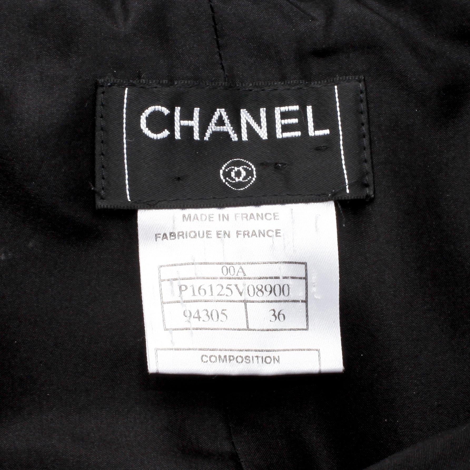 CHANEL, a pair of black and cashmere wool pants. Size 36.