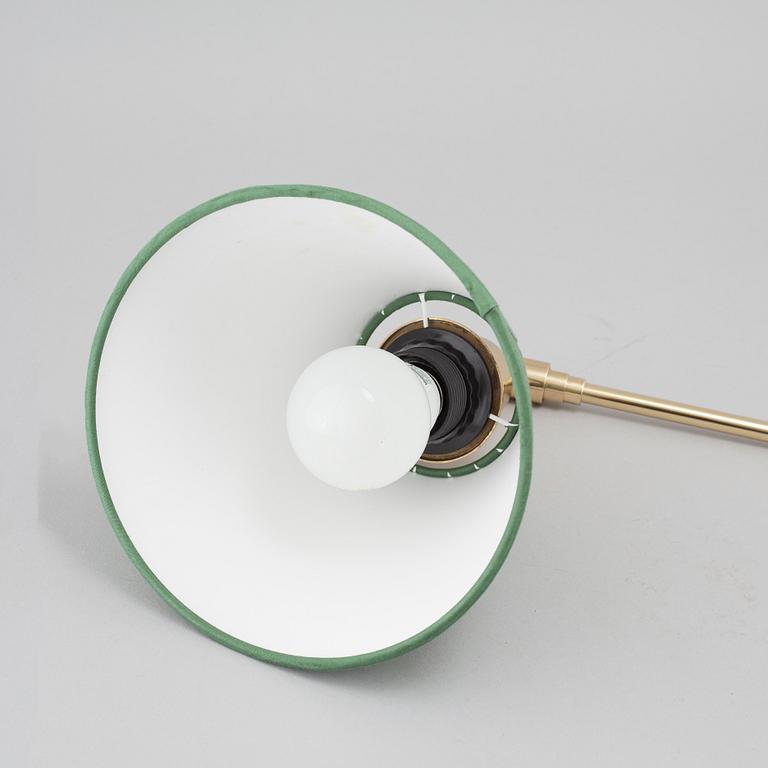 A wall lamp by JOSEF FRANK, model nr 2226, Firma Svenskt Tenn.