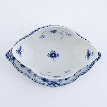 Dinner service, porcelain, 50 pieces, "Musselmalet", Royal Copenhagen, Denmark.