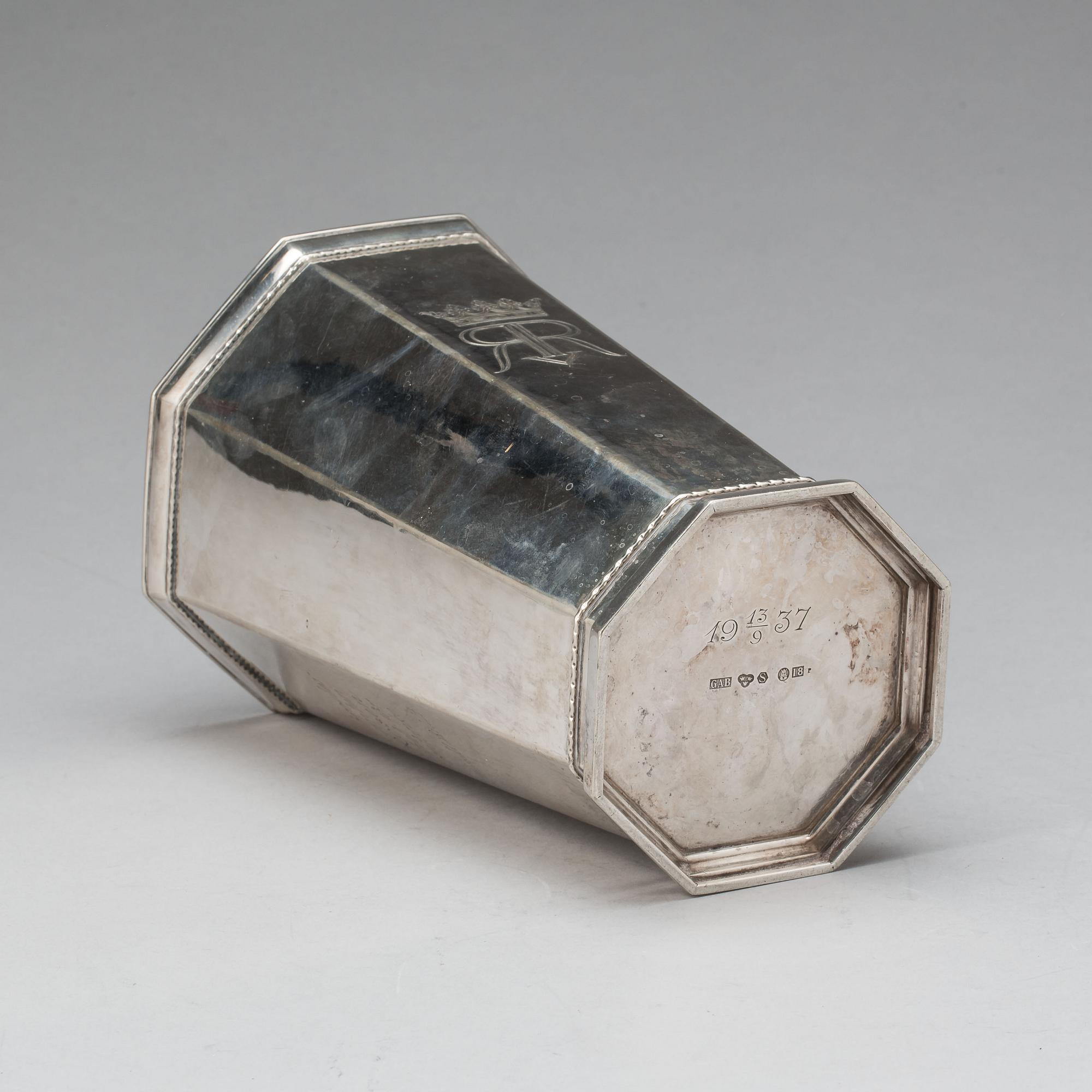 BÄGARE, silver. GAB, Stockholm, 1935. Vikt ca 714 g.
