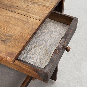 Drop-leaf table, 19th century.