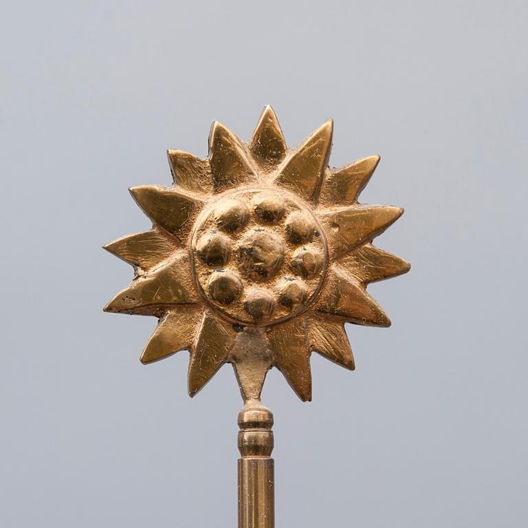 VÄGGLYSTRAR, ett par, gustaviansk stil, 1900-talets mitt.