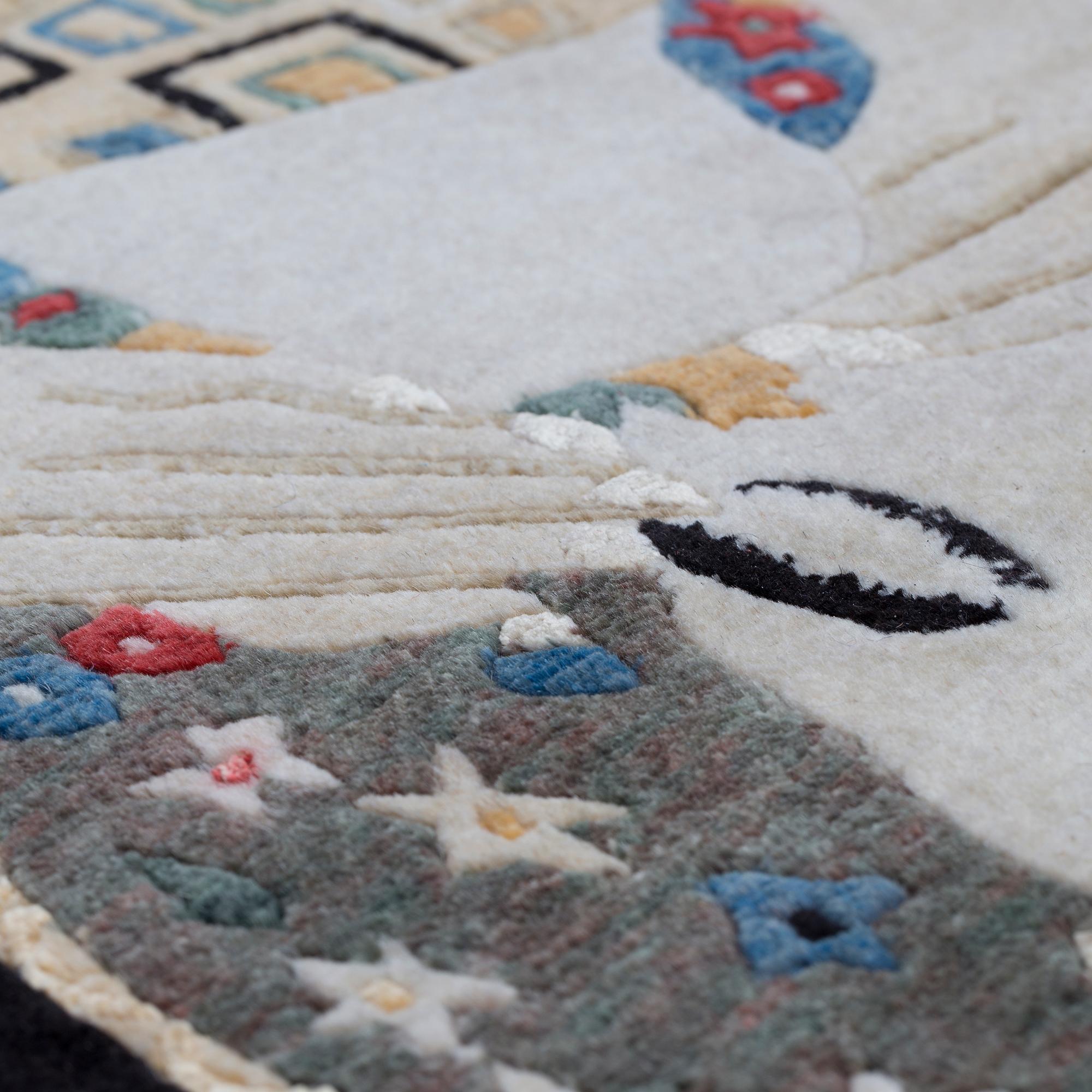 A carpet after Gustav Klimt, "The kiss", hand knotted Nepal, newly produced 200 x 140 cm.