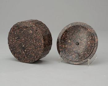 SMÖRASK MED LOCK. Älvdalen, 1800-talets början. Empire.