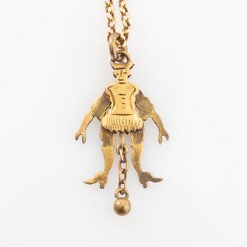 Halsband med kedja av 18K guld, hänge i form av en "sprattelgubbe" av 8K guld.