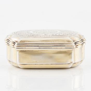 A German silver snuff box, unidentified maker DS, possibly Lüneburg 18th century.