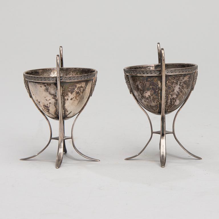 SALTKAR ETT PAR, silver, empire, Nürnberg 1800-talets första hälft, vikt 104 g.