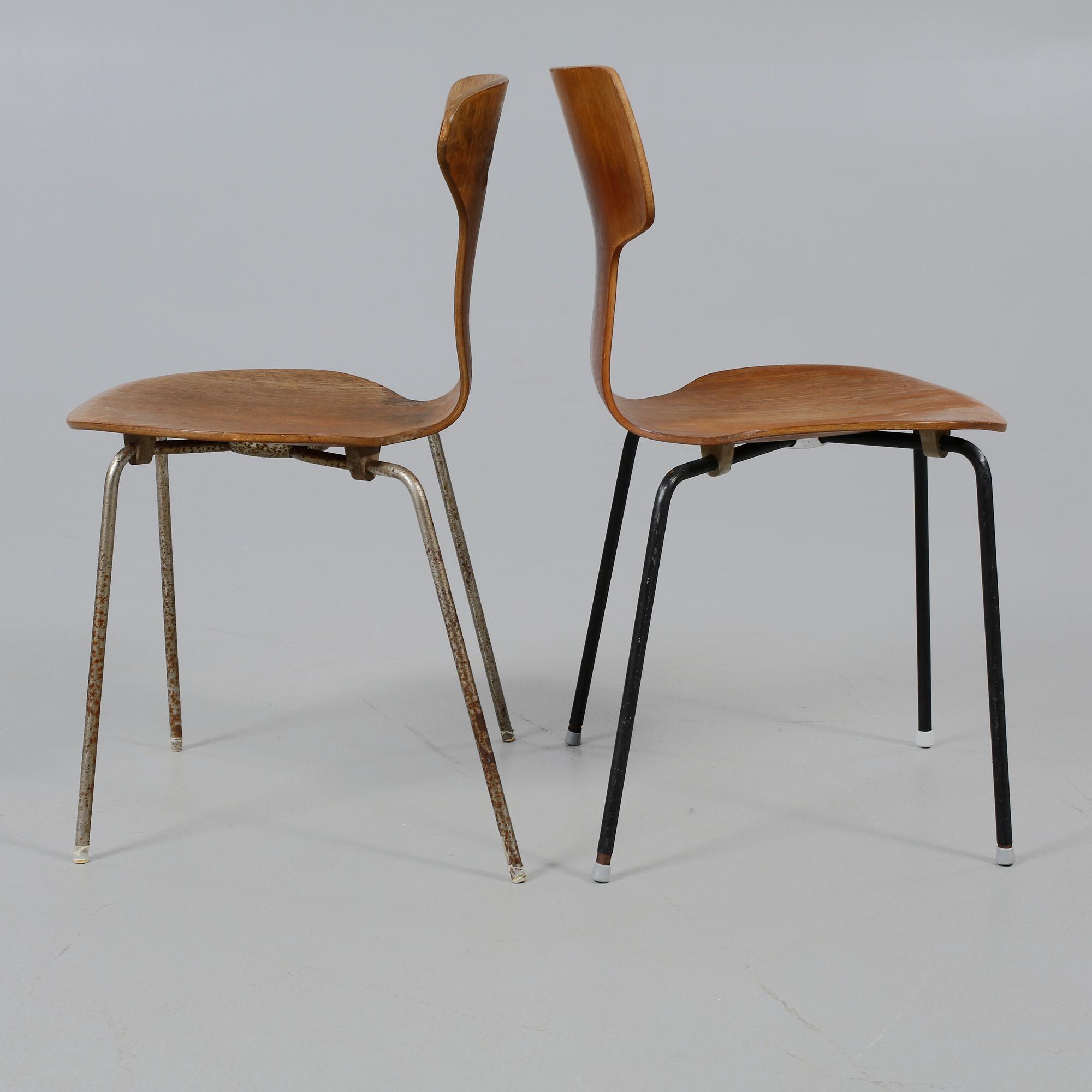 STOLAR, 3+1 st, "3103" och "3105 / Munkegårdsstolen / Myggan", Arne Jacobsen, Fritz Hansen, 1900-talets tredje kvartal.