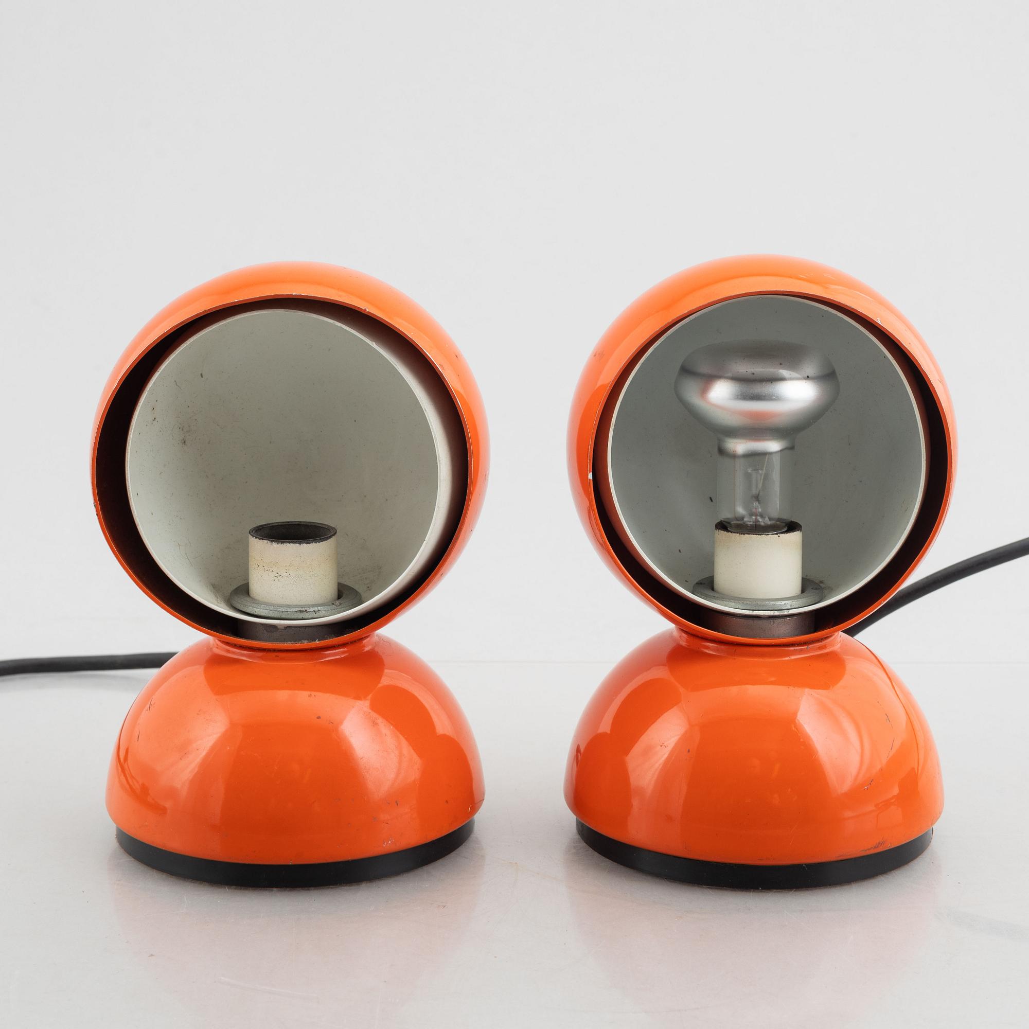 Vico Magistretti, bordslampor, ett par, "Eclisse", 1960-tal, Artemide, Italien.