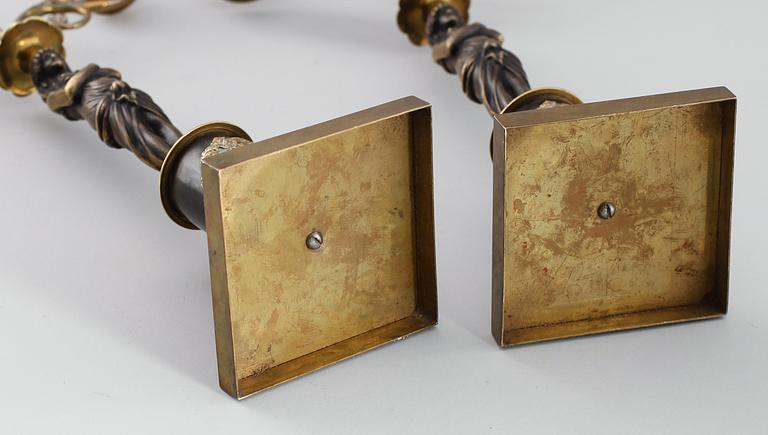 KANDELABRAR, 1 par, mässing och patinerad metall, empirestil, 1800-/1900-tal.