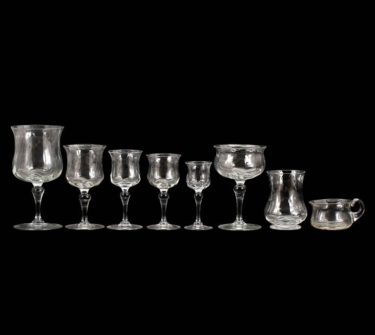 GLASSERVIS, 113 delar, 1800-tal.