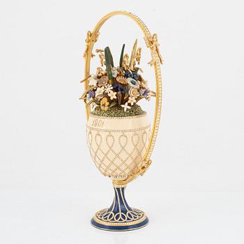 Enameled decorative egg, ""imperial basket of Wild Flowers Egg", after Fabergé, late 20th century.