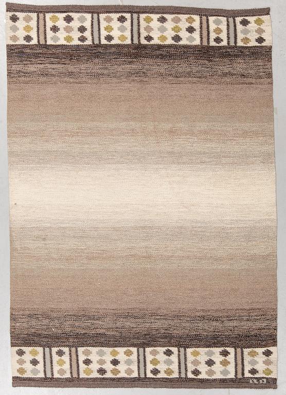 A carpet, flat weave, ca 198,5-200 x 137-139,5 cm, signed BA(?), probably Sweden.
