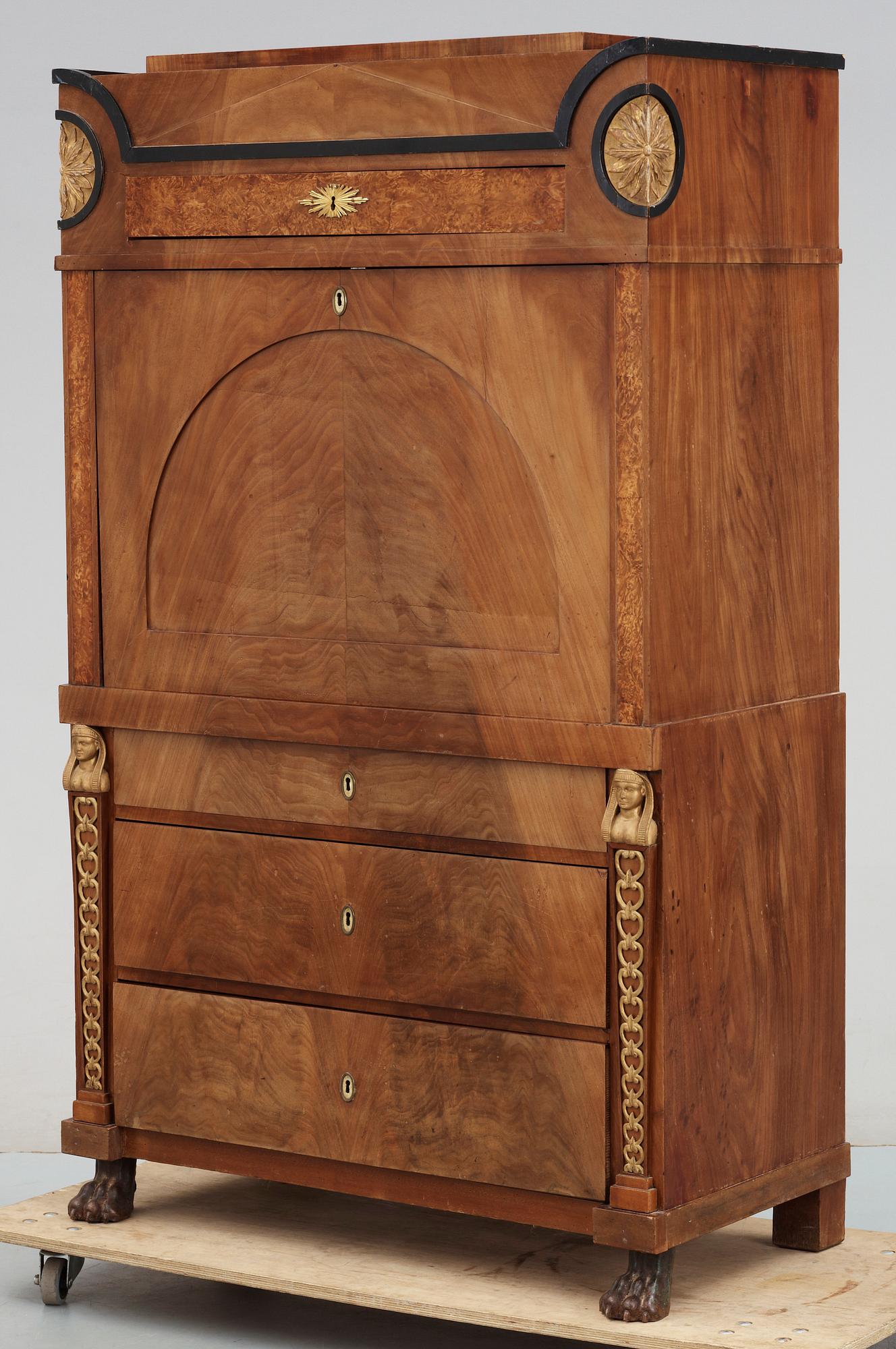 CHIFFONJE, empire, Tyskland 1800-talets första hälft.