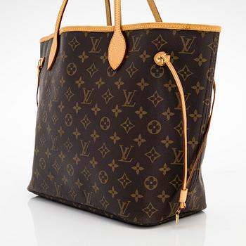 Louis Vuitton, a Monogram Canvas 'Neverfull MM' bag.