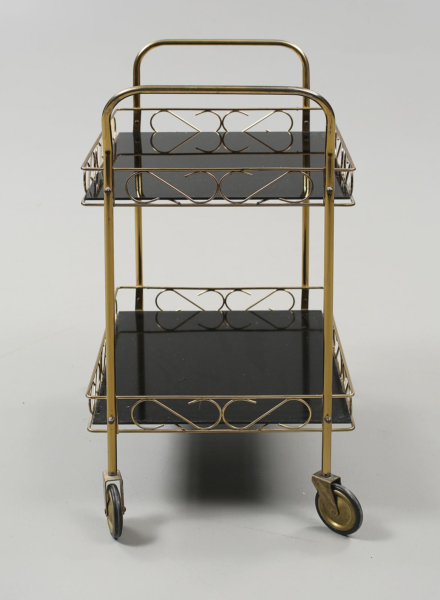 SERVERINGSVAGN, 1900-talets andra hälft.