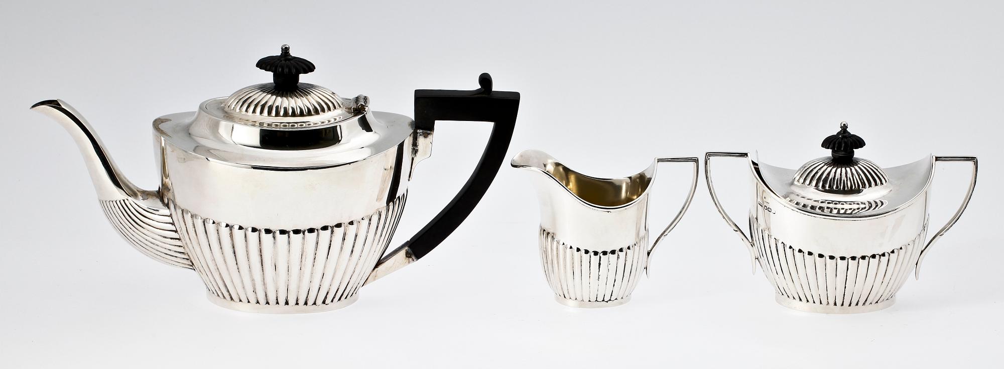 TESERVIS, 3 delar, silver, Mappin & Webb, Sheffield. 1927-30. Vikt tot ca 900 gram.