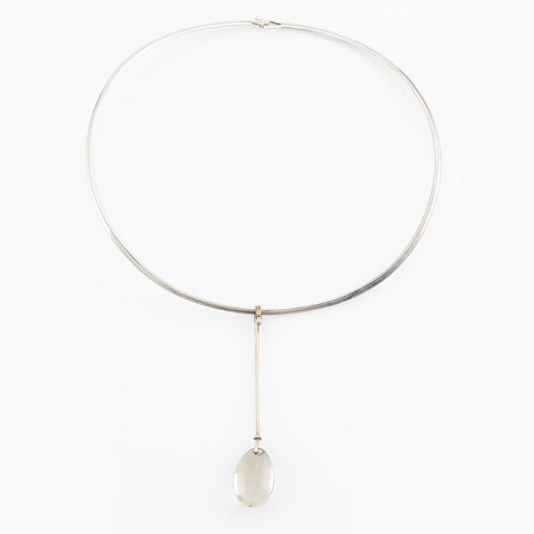 Vivianna Torun Bülow-Hübe, necklace with pendant, silver with rutilated quartz.