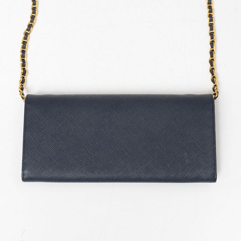 Prada, wallet on chain, 2016.