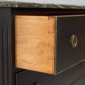 Chest of drawers, Gustavian style, 20th century.