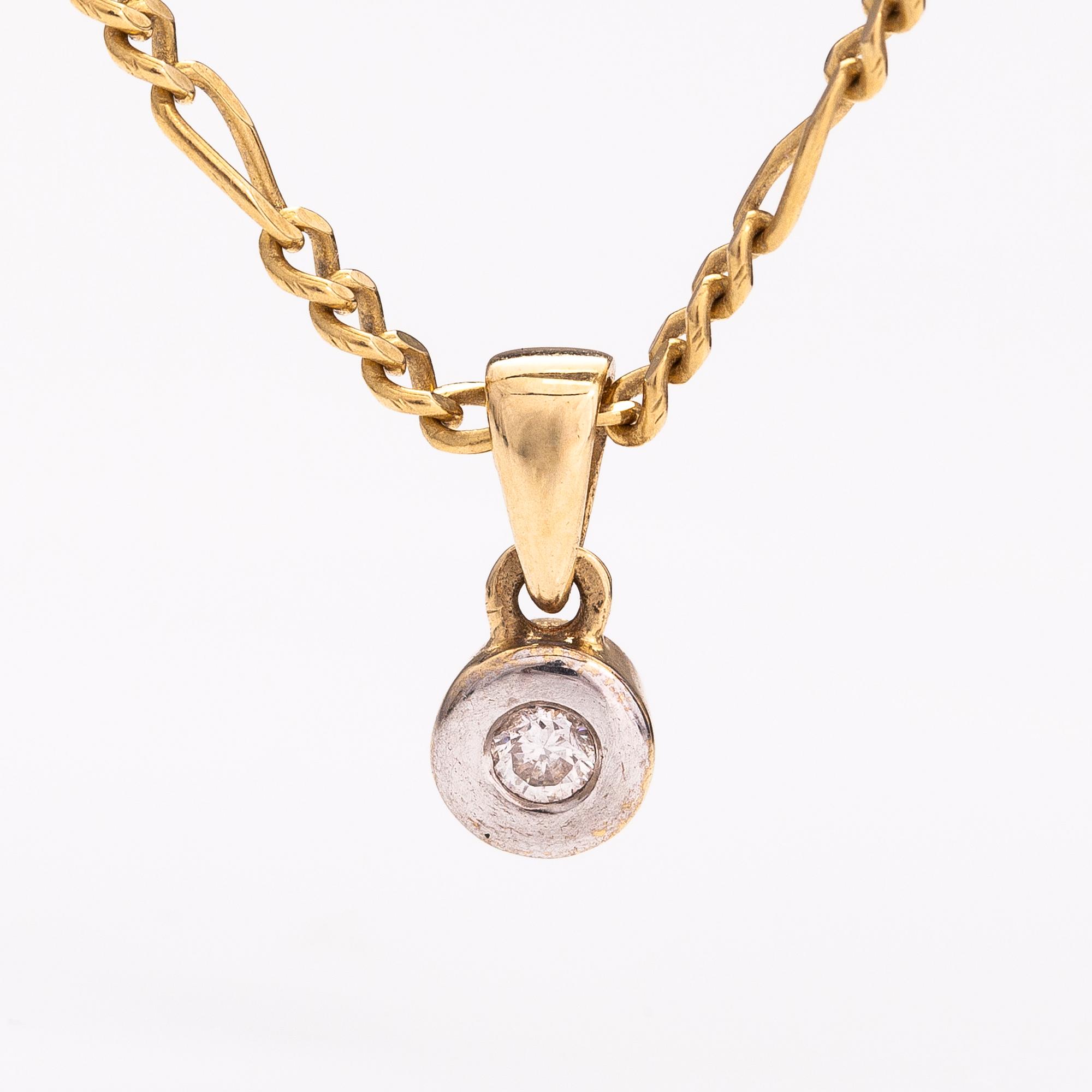 HALSBAND, 18K guld, diamant ca 0.11 ct.