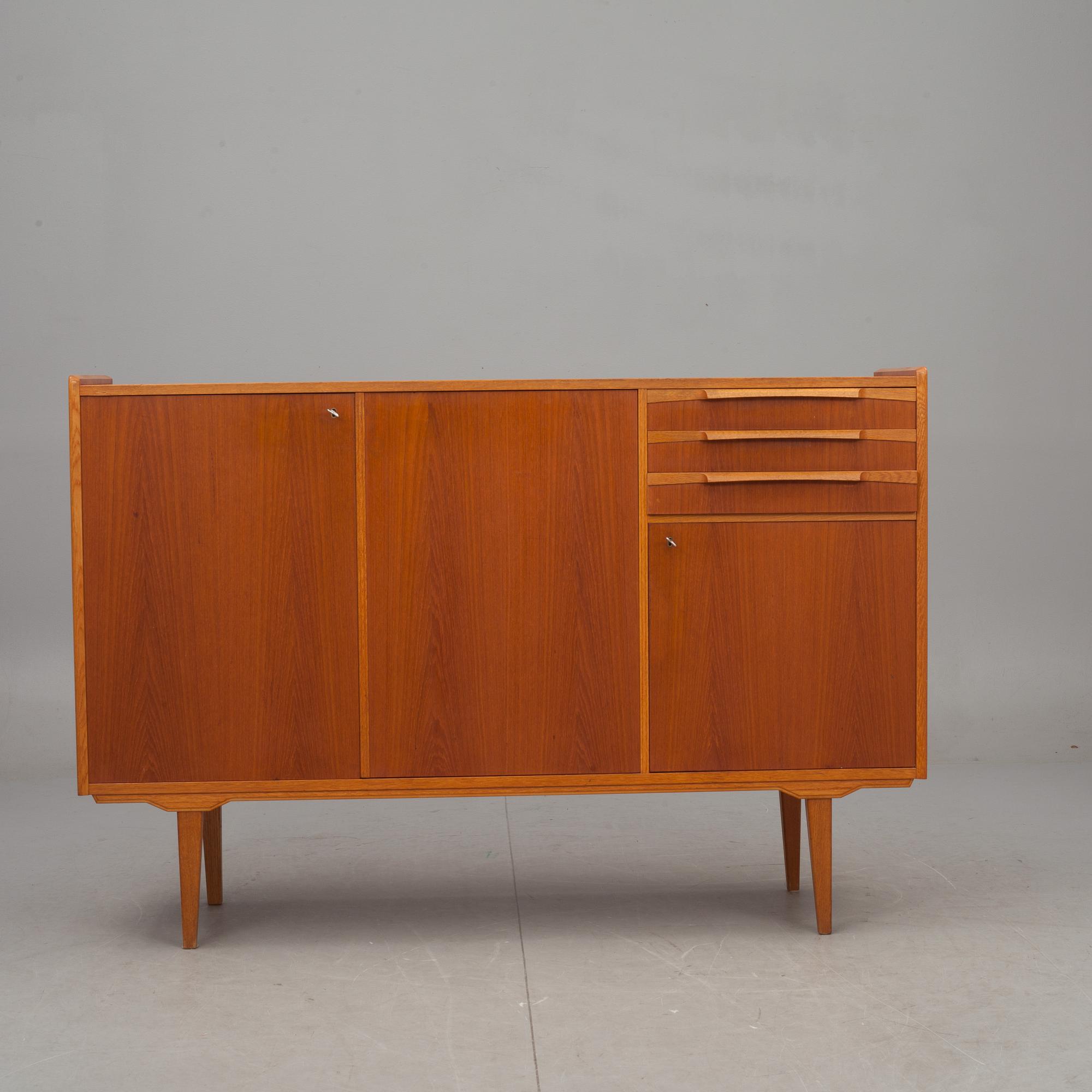 SIDEBOARD, teakfaner. 1960-tal.
