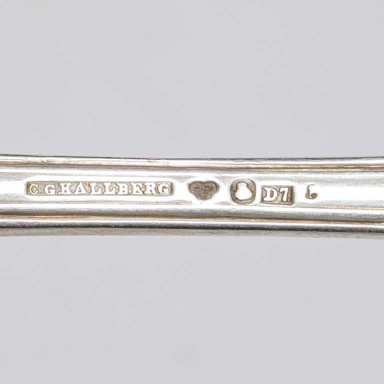 A set of 39 pieces of 'Olga' silver flatware, 1810s - 1860s, Sweden.