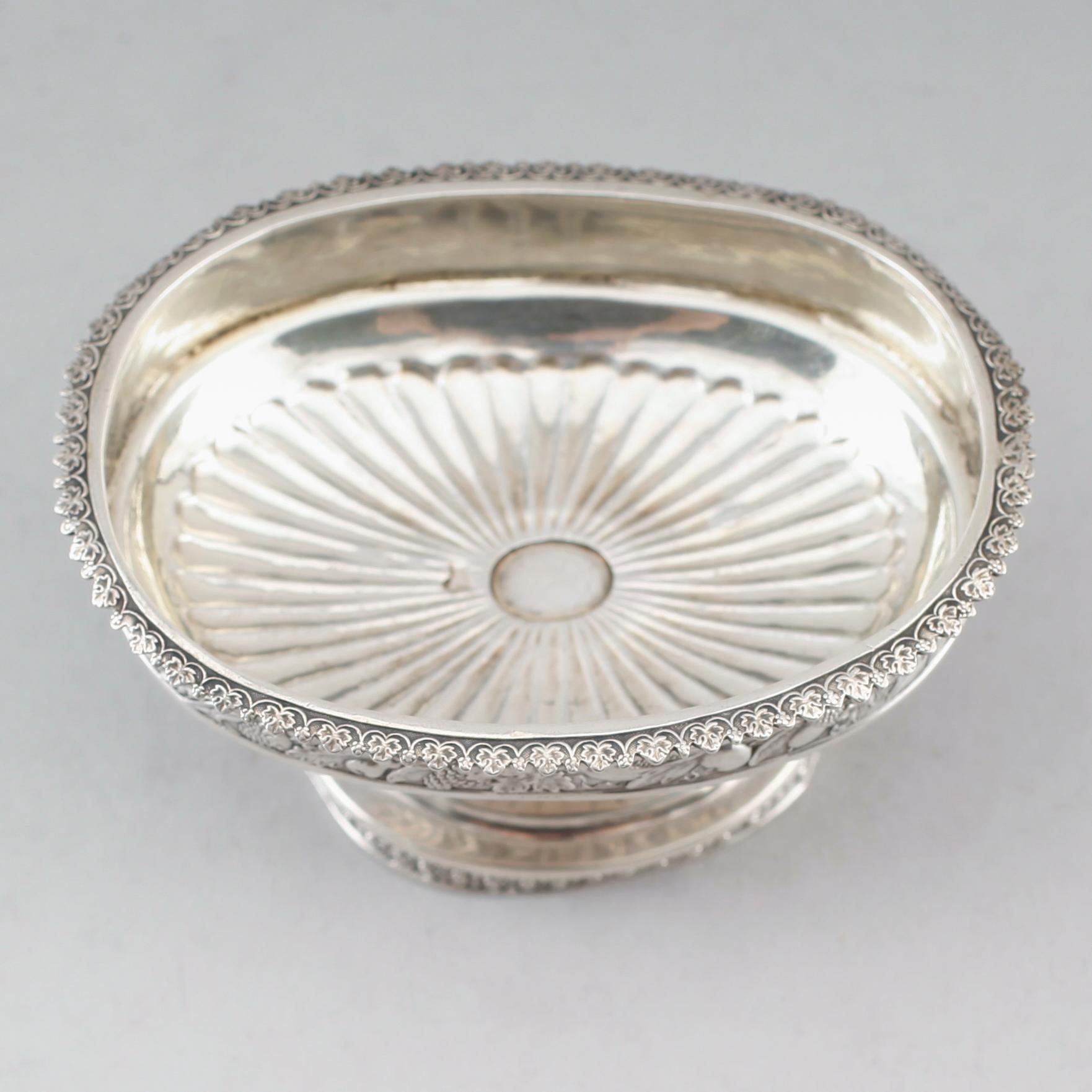 SALTKAR, silver, Ryssland, otydligt stämplad 1839. Vikt ca 62 g.