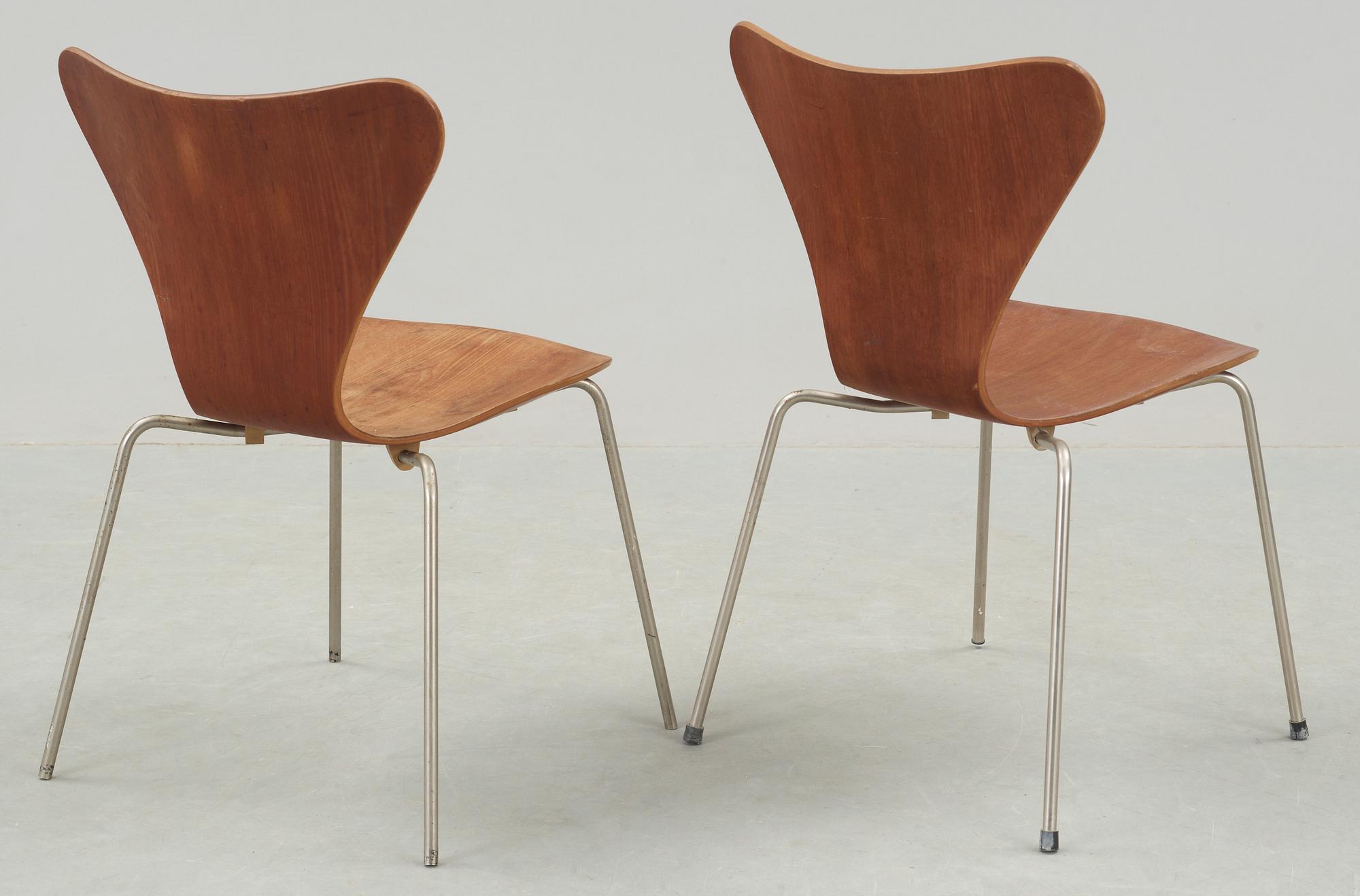 STOLAR, ett par, "Sjuan", Arne Jacobsen, Fritz Hansen.