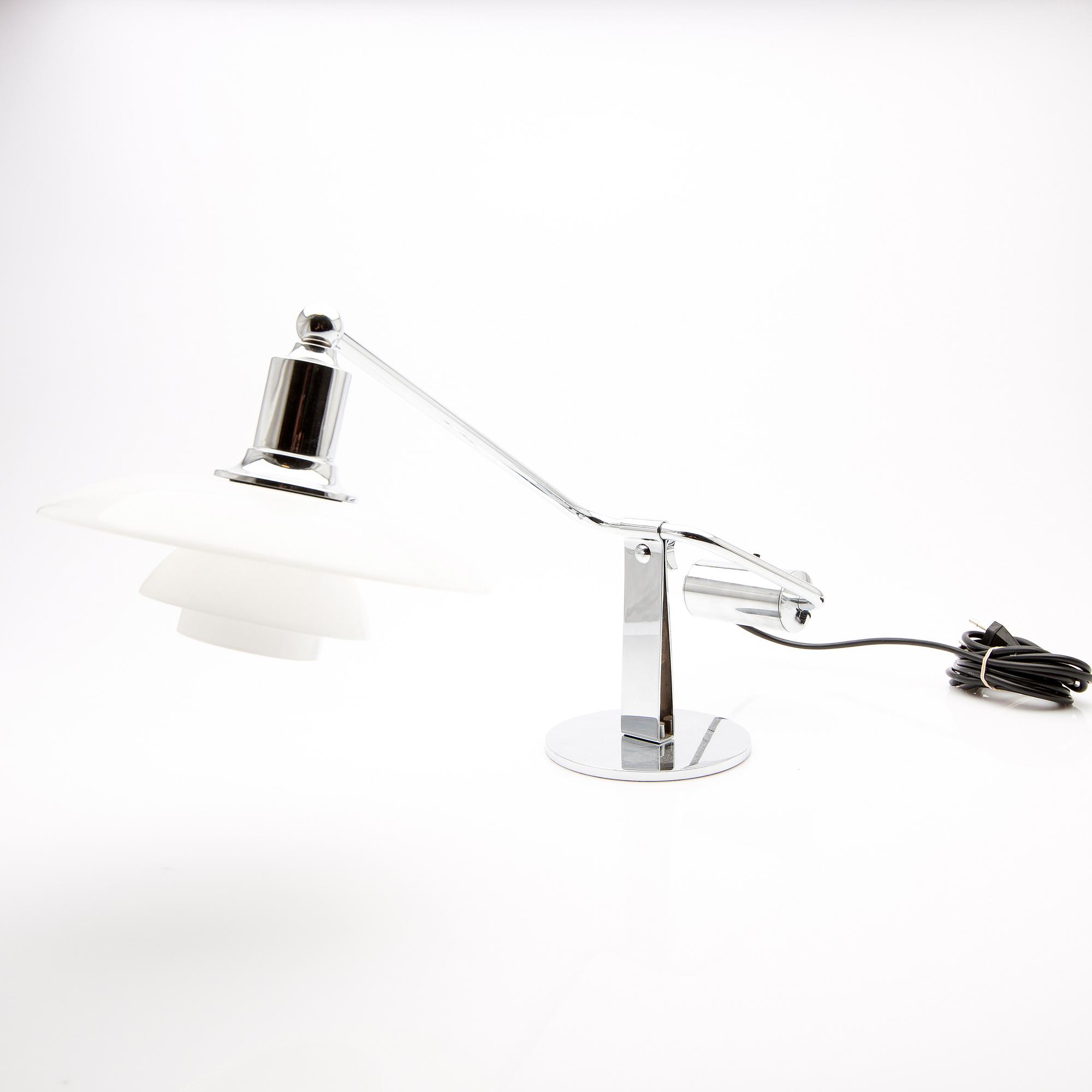 Poul Henningsen, pianolampa/kiplampa, "PH2/1", Louis Poulsen, Danmark.