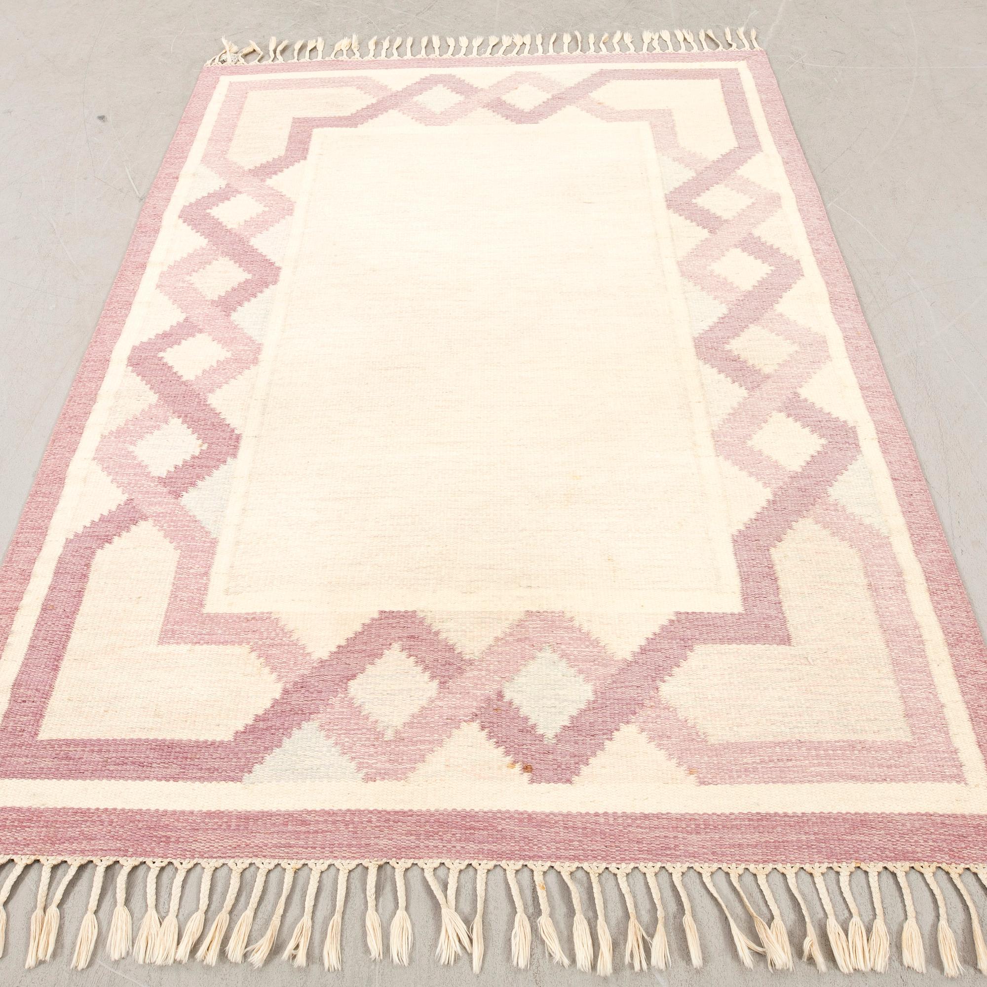 Anna-Johanna Ångström, matta rölakan etikettmörkt 226x163 cm.