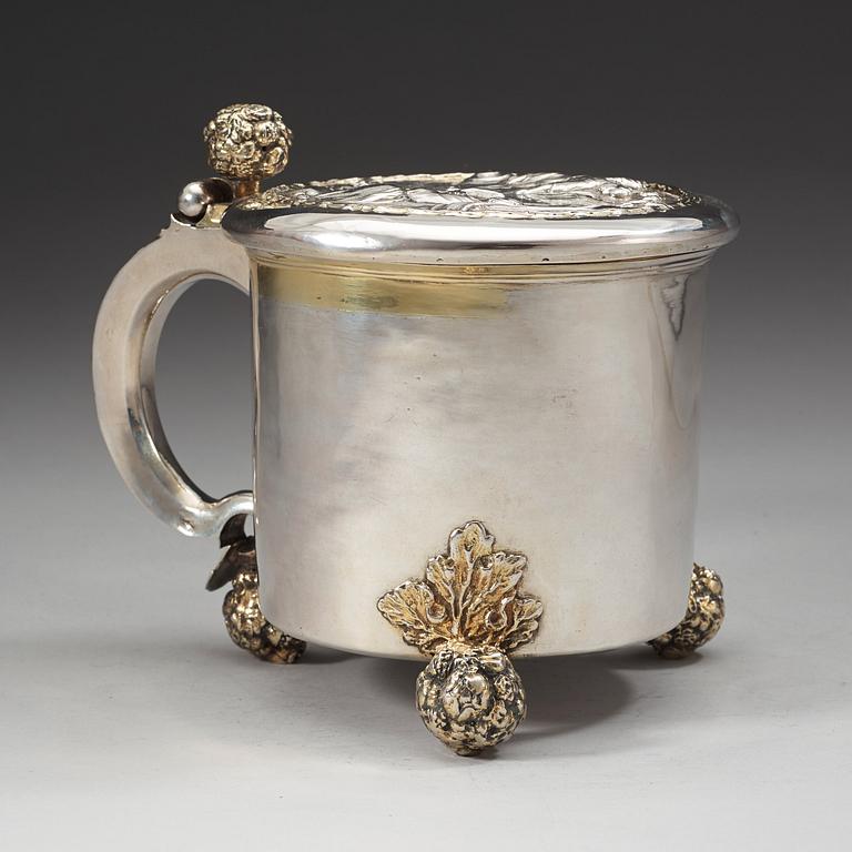 A Swedish mid 17th century parcel-gilt tankard, marks of Jacob Garnier, Stockholm (1657-1659).