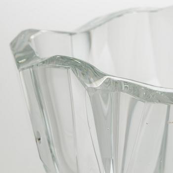 Tapio Wirkkala, vas, "Isberg", signerad Tapio Wirkkala 3825.