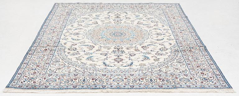 Carpet, Nain, approx. 290 x 200 cm.
