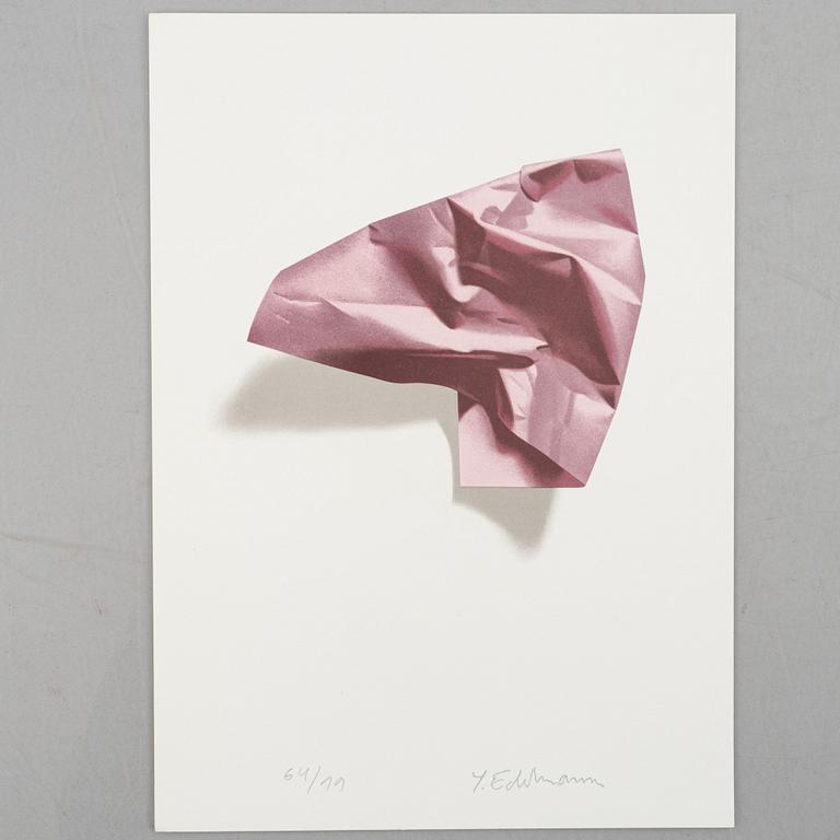 Yrjö Edelmann, Book. "Unwrapping Yrjö Edelmann". The deluxe edition in 200 copies with a colour lithograph.